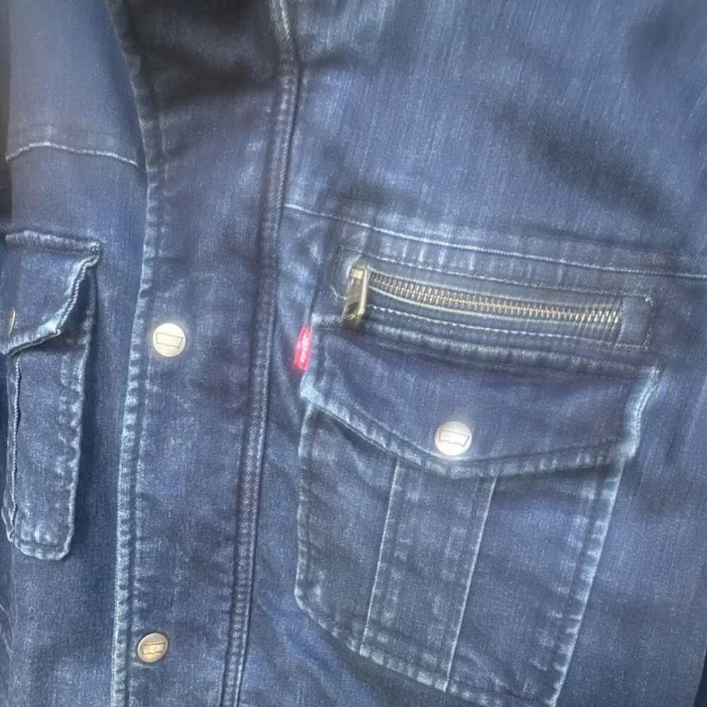 Levis levis mens